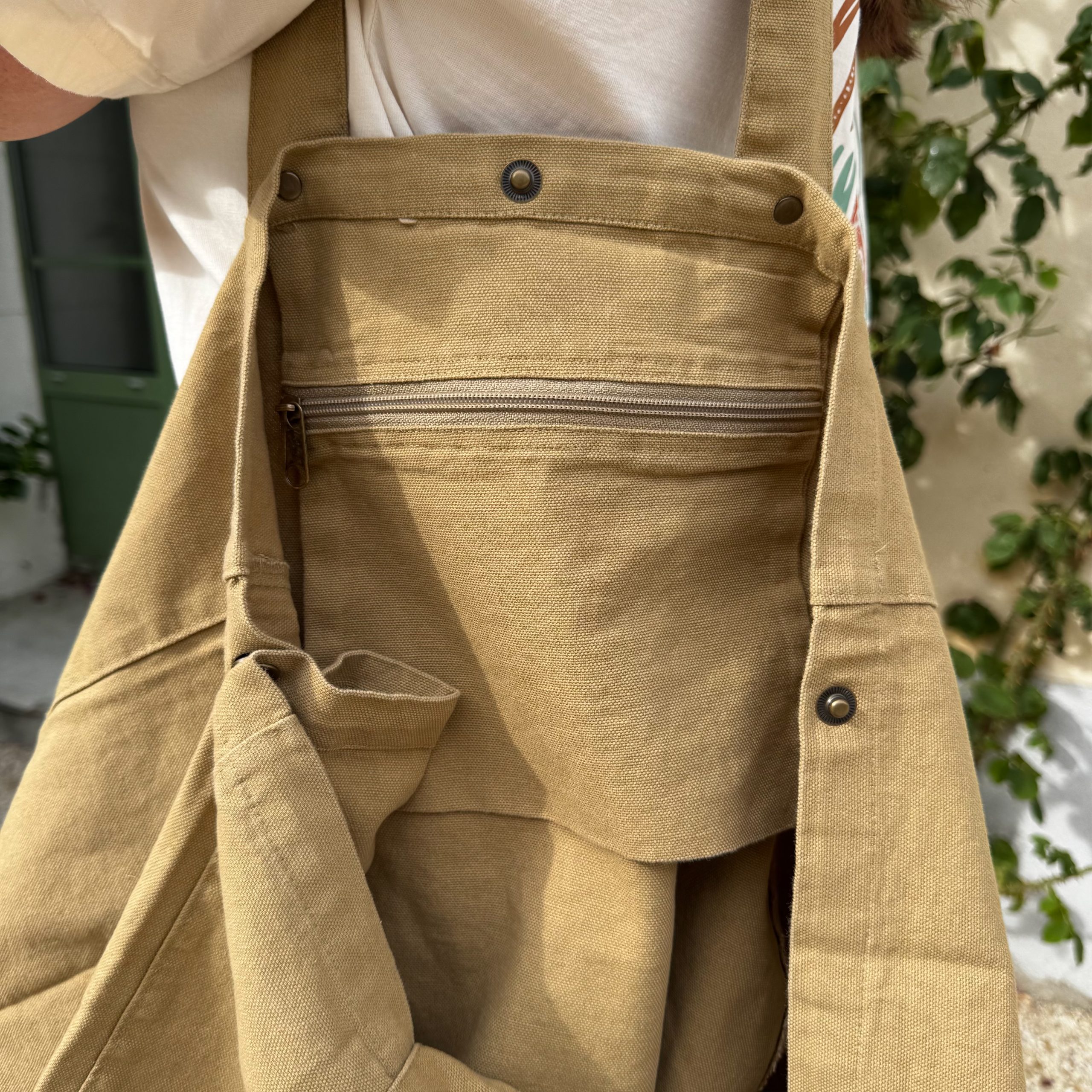 Sac cabas à pression vert olive – Image 3